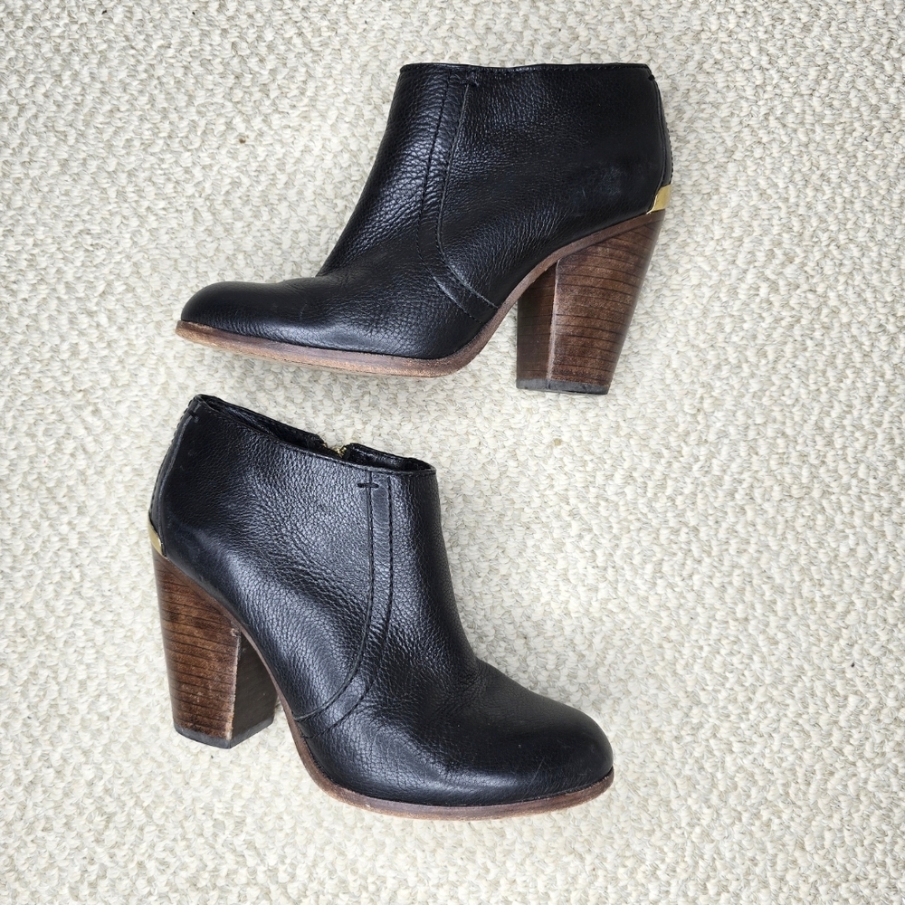 Coach Hattie Black Ankle Boots with Brown Heel Size 6